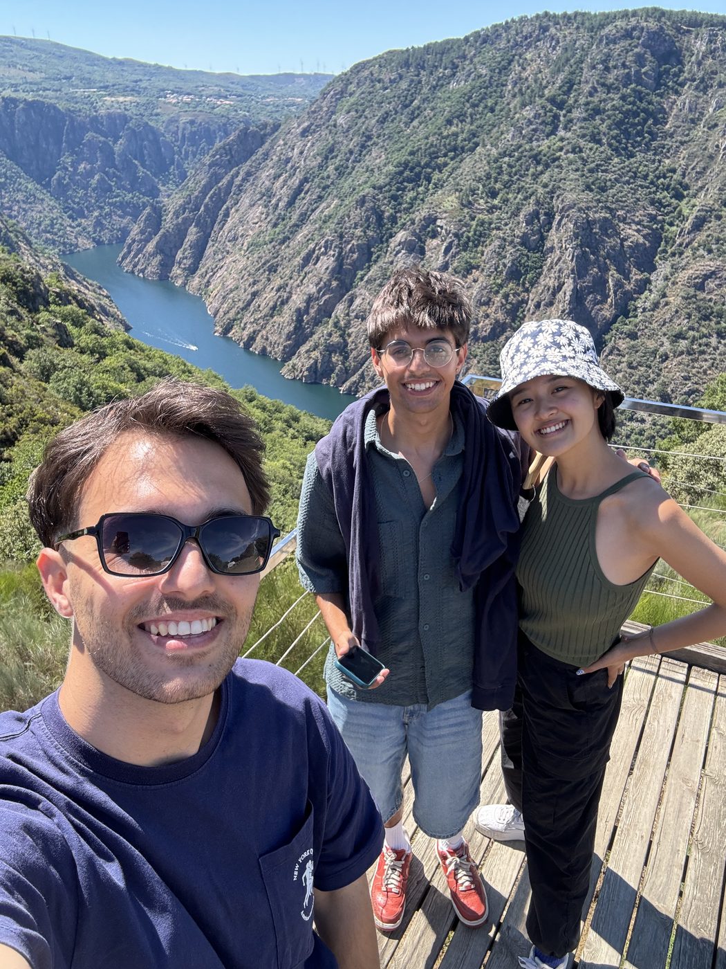 Selfie de los tres en el mirador.